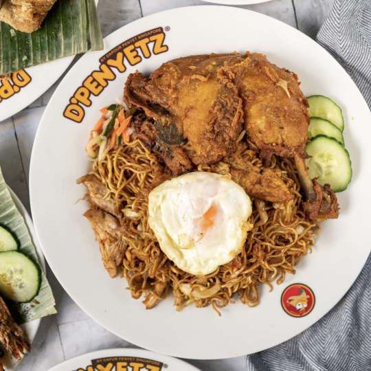 SPECIAL FRIED NOODLE (MIE GORENG SPECIAL) (MILD)
