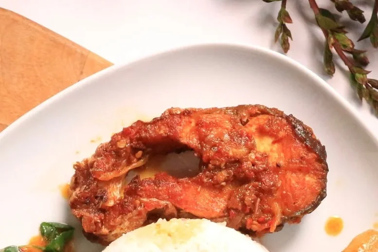 Ikan balado (sambal basa fried fish cut)