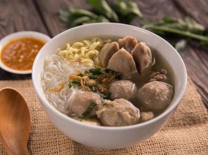 Bakso (Indonesian Meatball Soup)