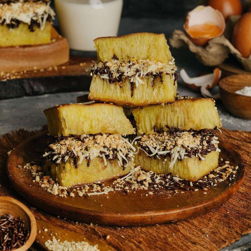 Peanut Chocolate Cheese Martabak