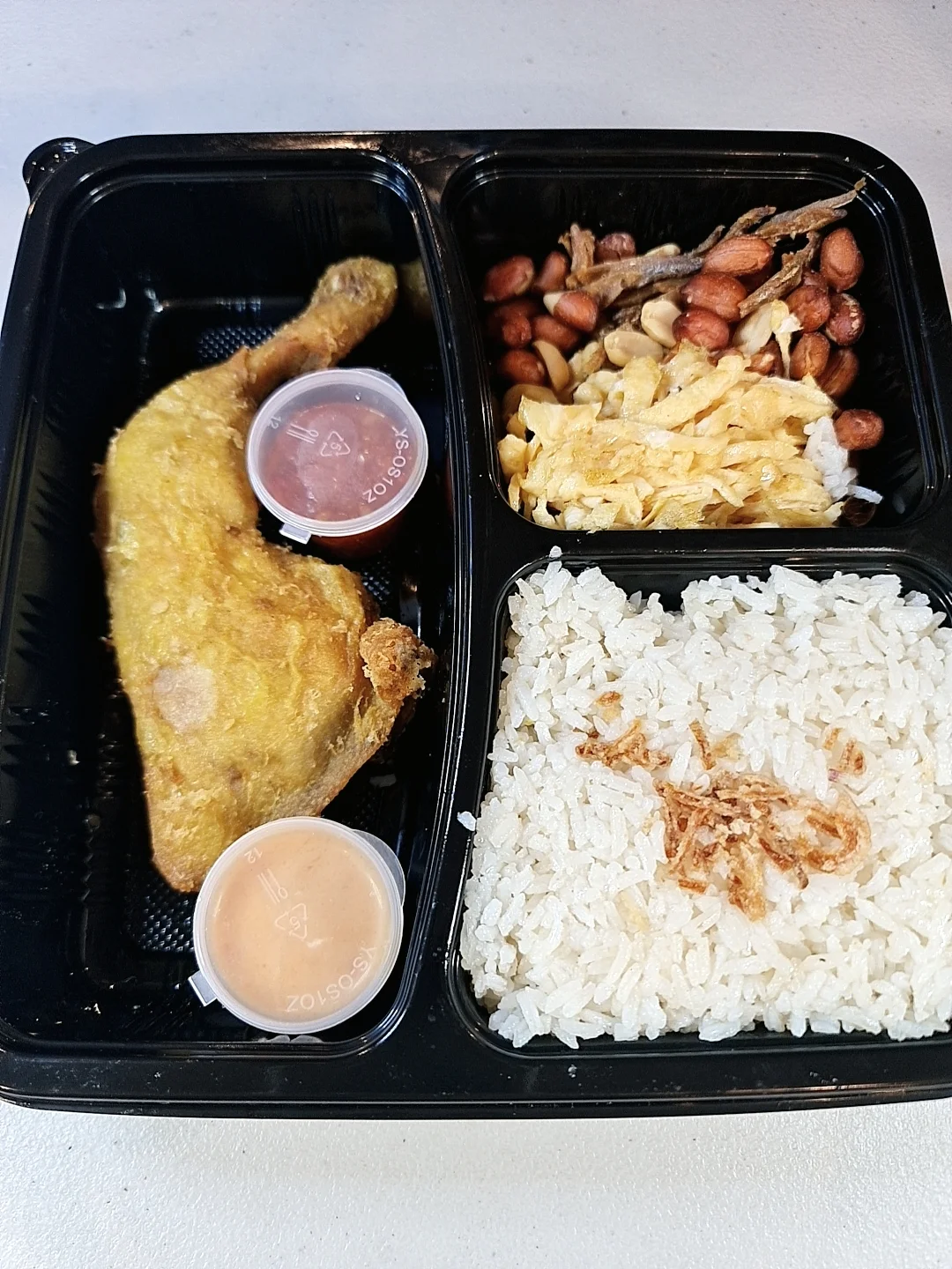 Nasi Uduk Ayam Goreng