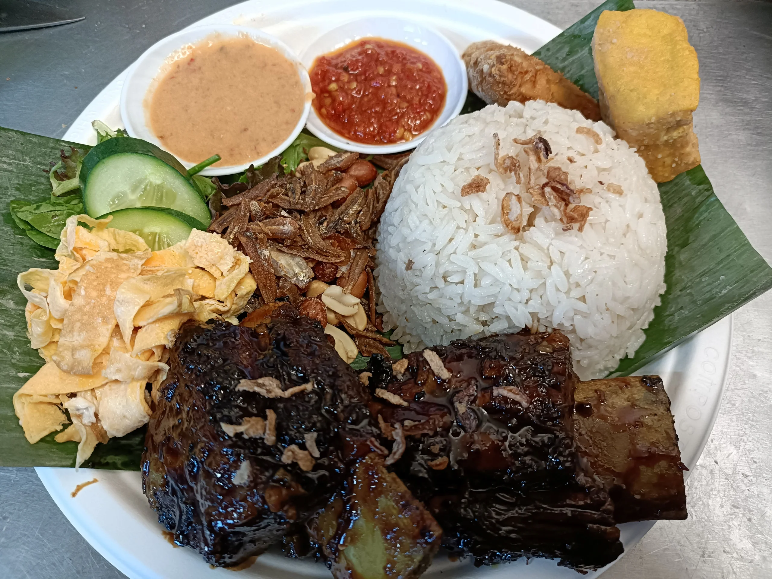 Nasi Uduk Iga Bakar π