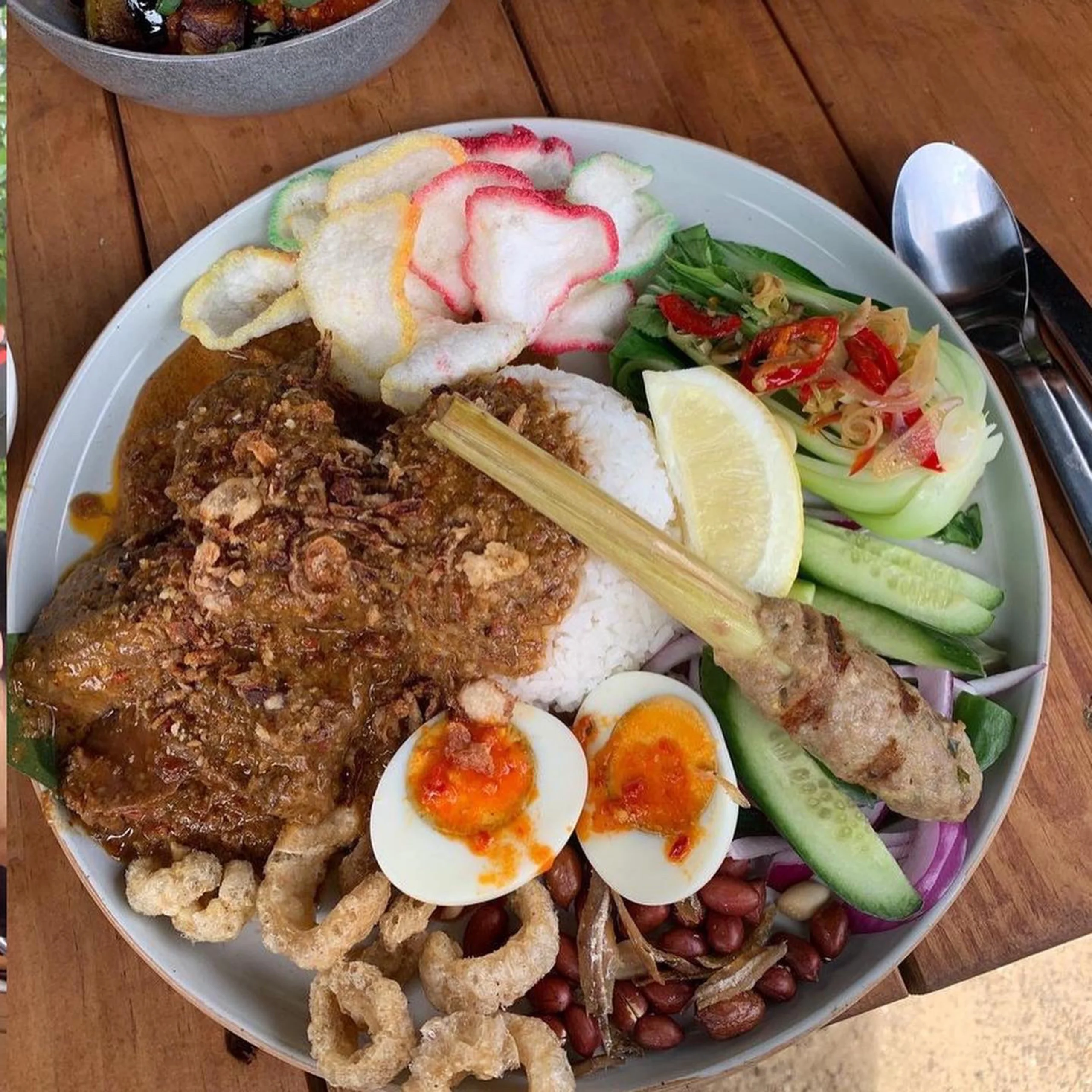 Balines Nasi Campur - Balinese Banquet