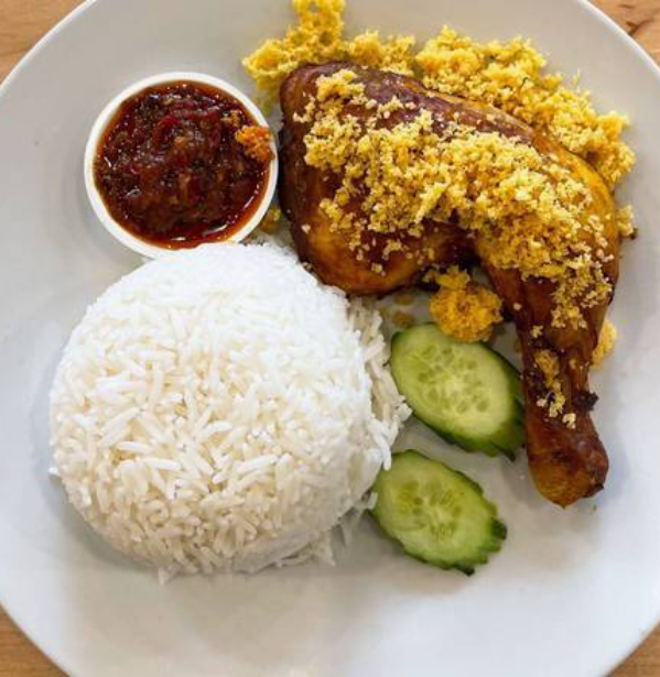 Nasi+ Ayam Goreng Kremes