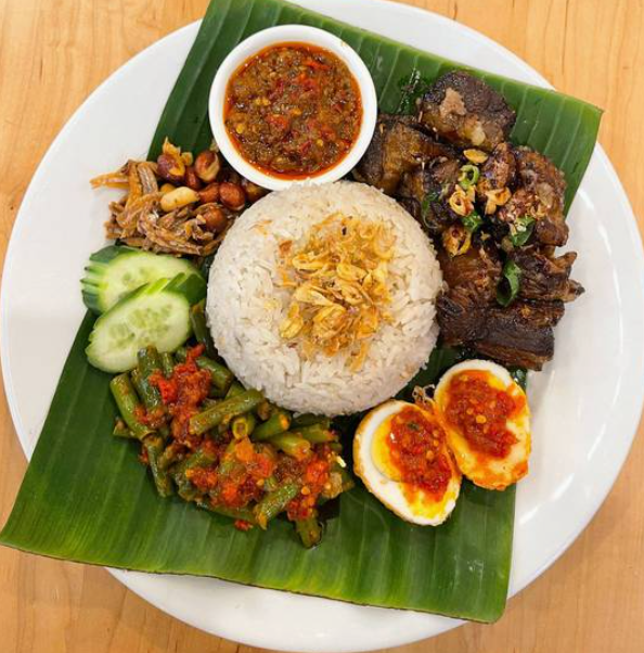 Nasi Uduk Iga Bakar/ Coconut Rice With Grilled Beef Ribs