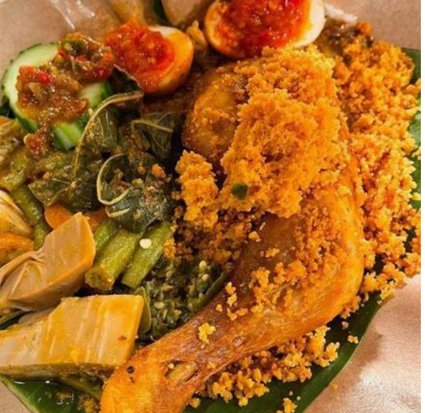 Nasi Kapau Ayam Goreng Kremes