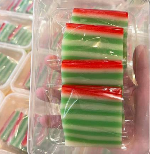 Kue Pepe /Lapis Pandan/Steamed Layered Sago Cake