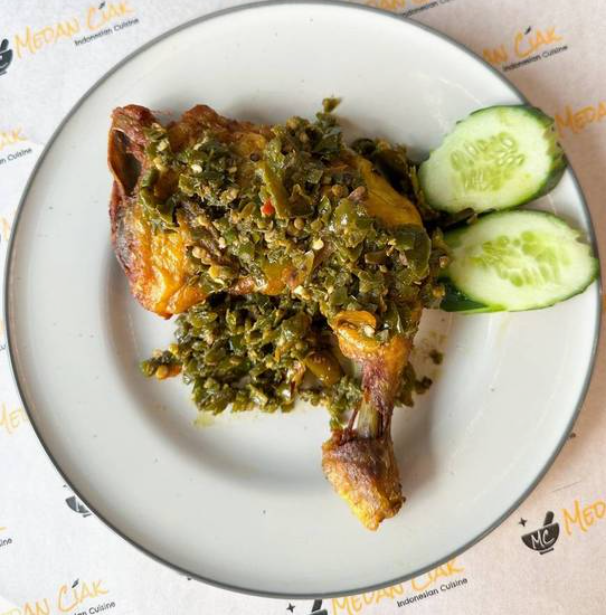 Ayam Goreng Sambal Ijo (1/4 fried chicken in green sambal)