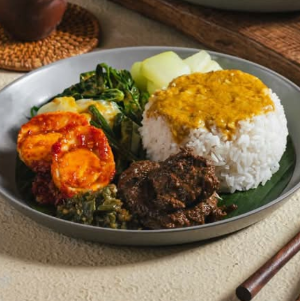 Nasi Kapau Rendang (Beef Rendang Curry Platter)
