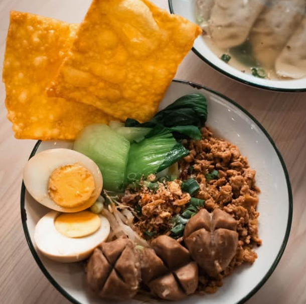 Bakmie With the Lot!