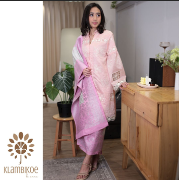 Kebaya Pink 